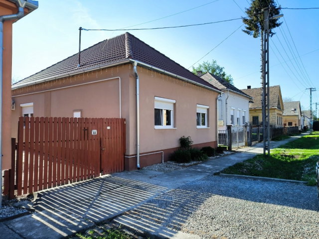 Eladó családi ház, Komlósdon 32.5 M Ft, 4 szobás