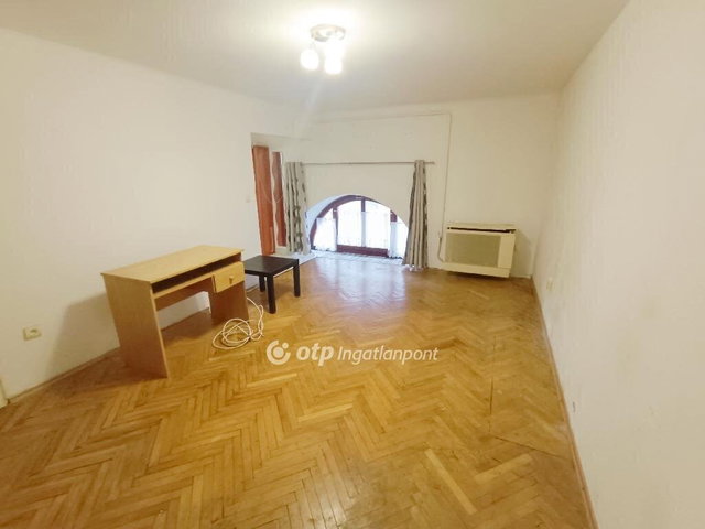 Eladó téglalakás, Budapesten, VIII. kerületben 32.5 M Ft