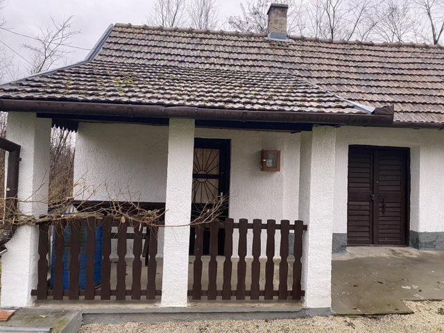 Eladó nyaraló, Pacsán 7.9 M Ft, 2 szobás / költözzbe.hu
