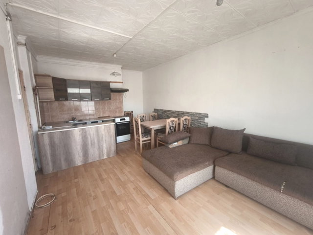 Eladó téglalakás, Kazincbarcikán, Iskola közben 11.9 M Ft