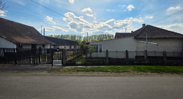Eladó családi ház, Tiszavasváriban 16 M Ft, 2 szobás