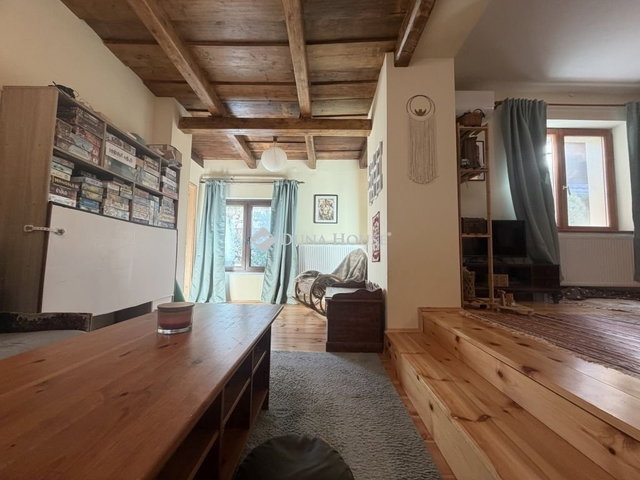 Eladó családi ház, Szadán 103 M Ft, 3 szobás