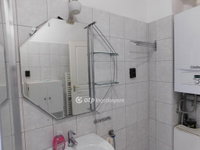 Eladó családi ház, Pécsett 299 M Ft, 9 szobás
