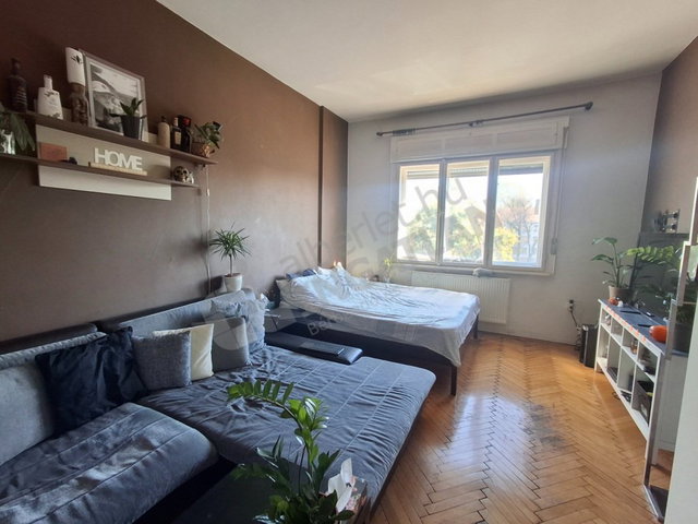 Eladó téglalakás, Budapesten, XIII. kerületben, Lehel utcában