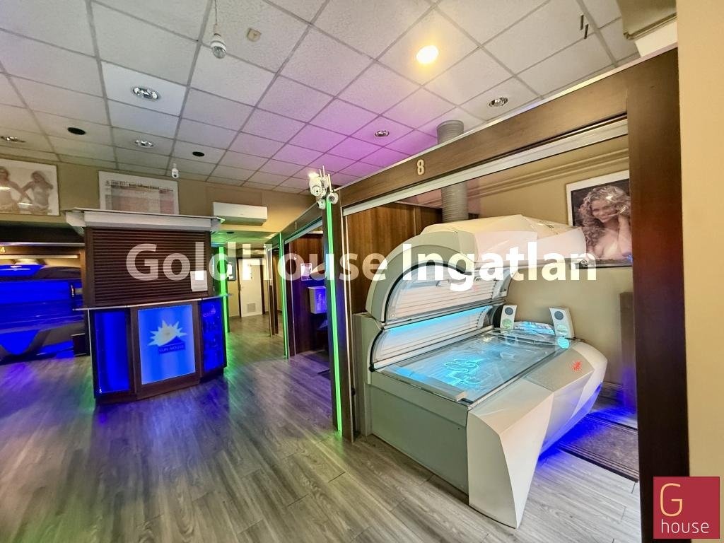 Üzlethelyiség · 471 m² · 250.000.000 Ft