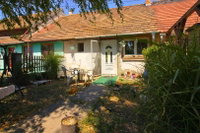 Eladó ikerház, Komáromban 25.99 M Ft, 1 szobás