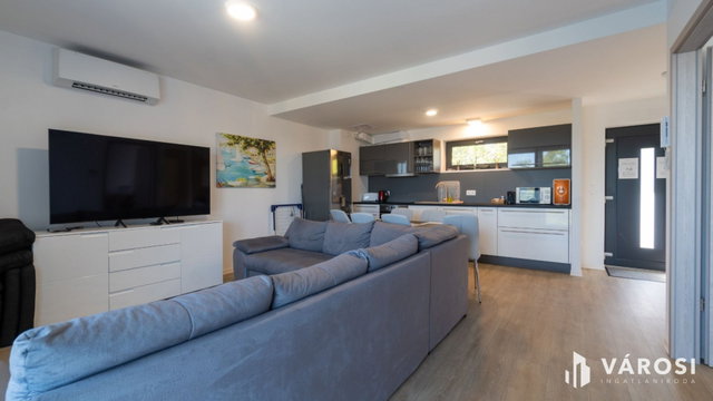 Kiadó téglalakás, albérlet, Siófokon 290 E Ft / hó, 3 szobás