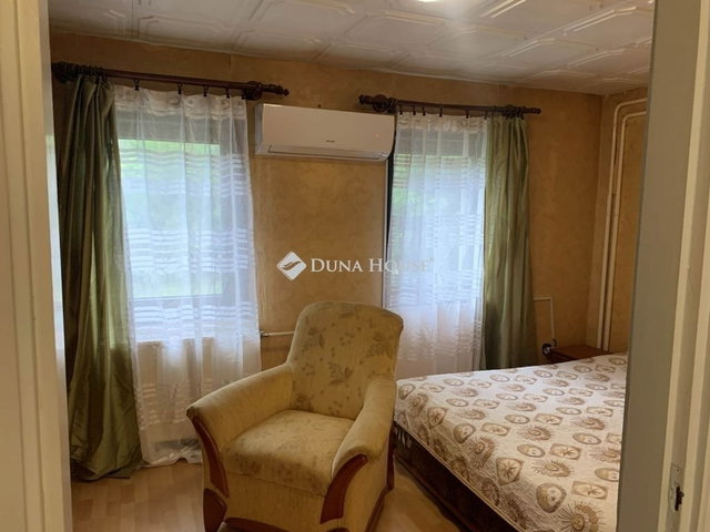 Eladó családi ház, Kincsesbányán 32.9 M Ft, 3 szobás