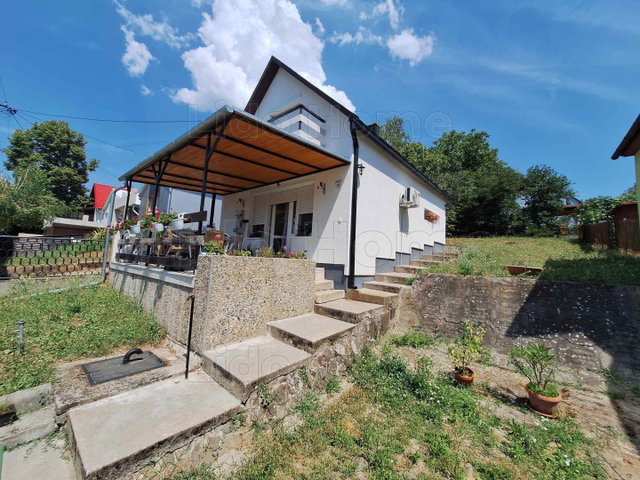 Eladó nyaraló, Igalon 31.99 M Ft, 3 szobás / költözzbe.hu