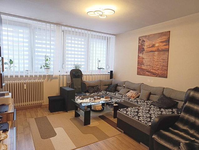 Eladó téglalakás, Mosonmagyaróváron 61.9 M Ft, 2 szobás