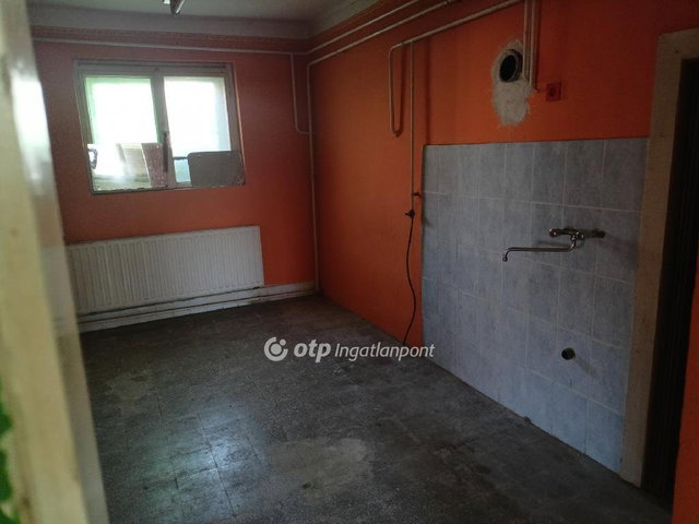 Eladó családi ház, Nagyatádon 27.5 M Ft, 2+2 szobás