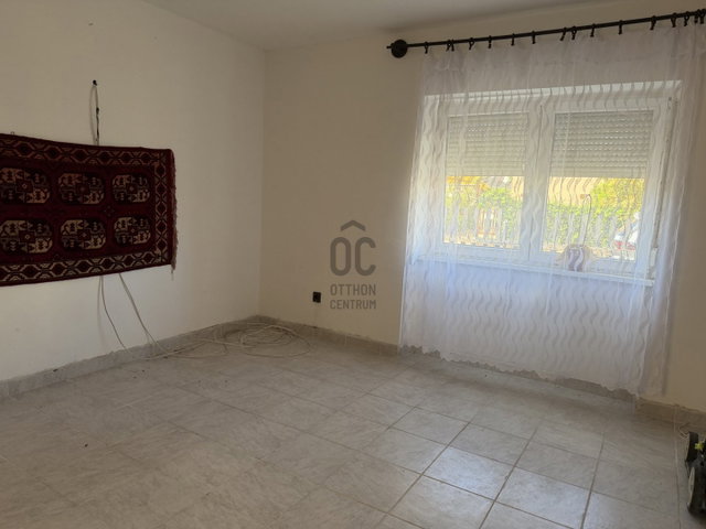 Eladó családi ház, Abonyban 29.9 M Ft, 2 szobás