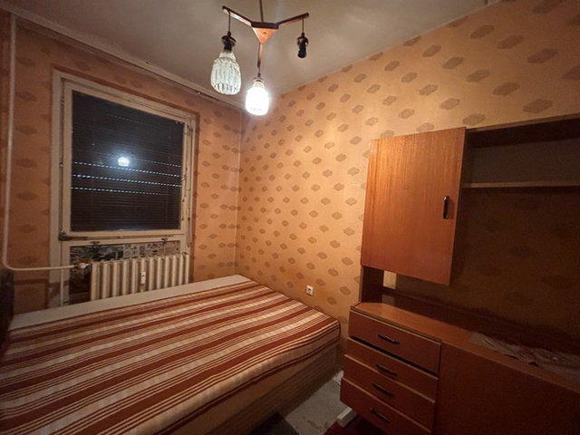 Eladó panellakás, Pécsett, János utcában 32.9 M Ft, 2 szobás