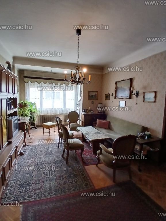 3 bed · 90m² · 135.000.000 ft
