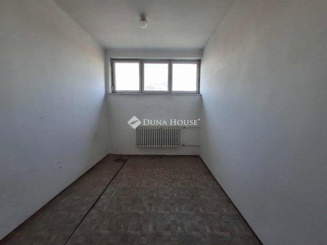 Eladó ipari ingatlan, Biharkeresztesen 110 M Ft