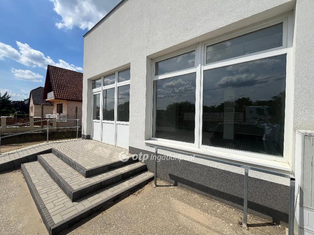 Kiadó üzlethelyiség, Nyíregyházán 200 E Ft / hó