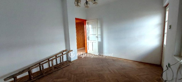 Eladó családi ház, Tiszaföldváron 22.999 M Ft, 2+1 szobás