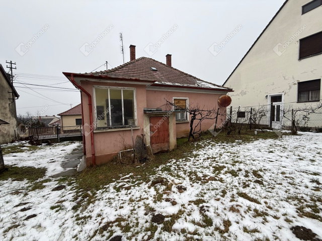 Eladó családi ház, Vasváron 28.5 M Ft, 2 szobás
