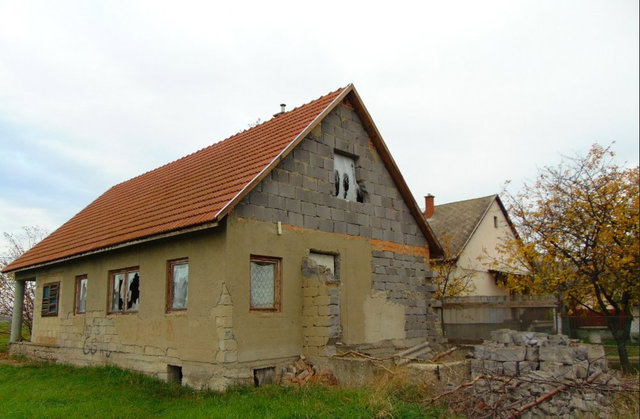 Eladó családi ház, Besenyőtelken 11.277 M Ft, 1+1 szobás
