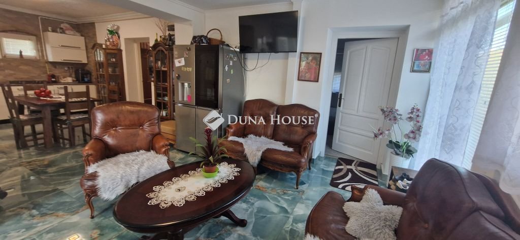 3 bed · 228m² · 39.000.000 ft
