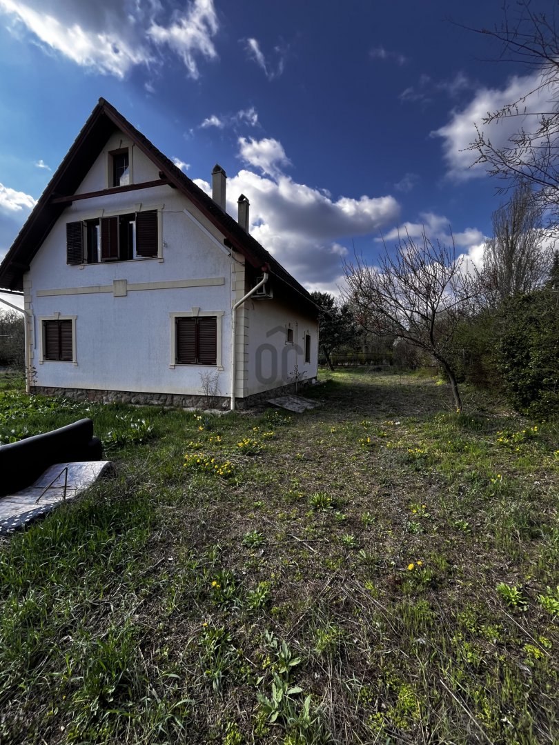 4 bed · 180m² · 176.900.000 ft