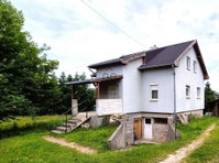 Eladó családi ház, Szigetszentmiklóson 94.99 M Ft, 8 szobás