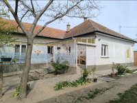 Eladó családi ház, Cegléden 70 M Ft, 4 szobás