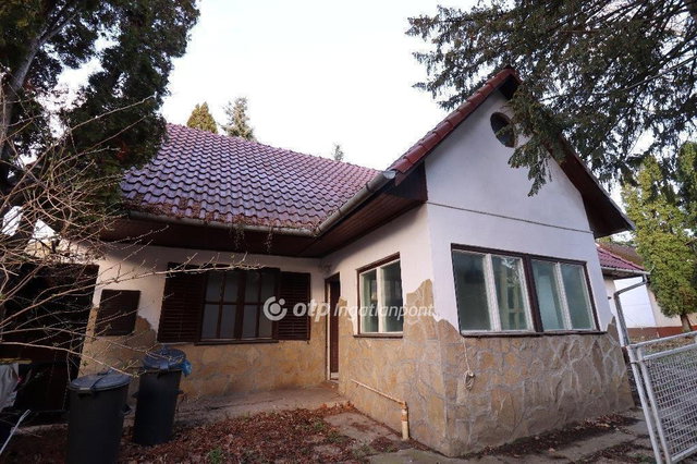 Eladó családi ház, Budapesten, II. kerületben 109.98 M Ft