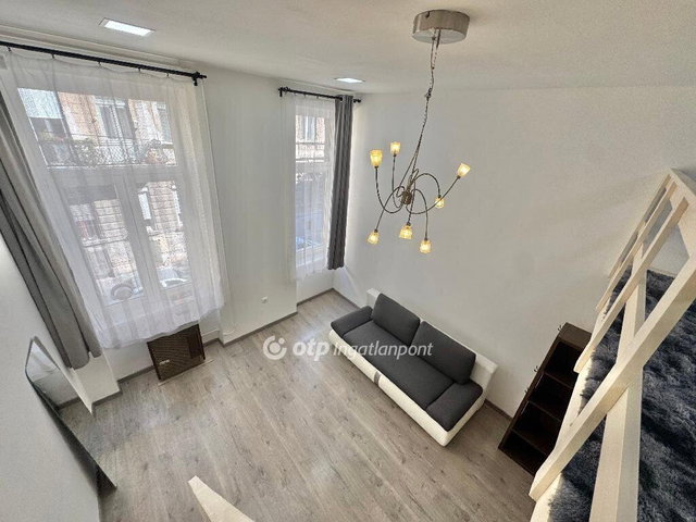 Eladó téglalakás, Budapesten, VIII. kerületben 43 M Ft, 1 szobás
