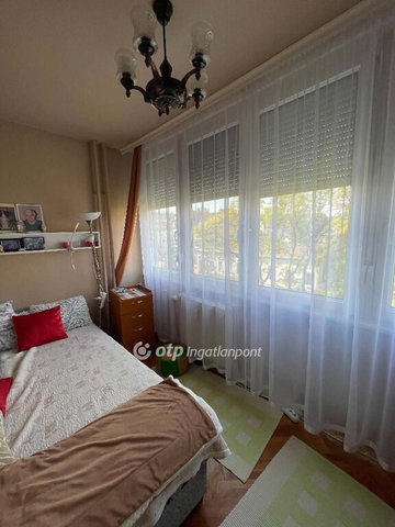 Eladó téglalakás, Nyíregyházán 40 M Ft, 1+1 szobás