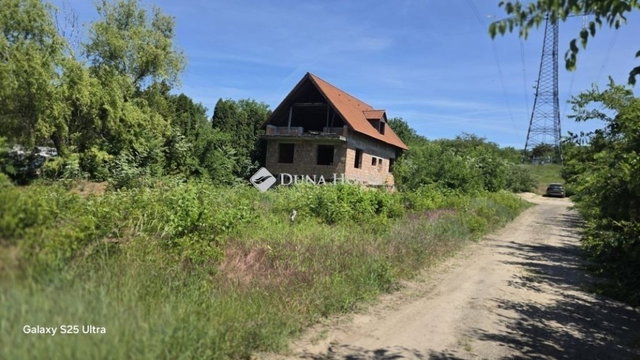 Eladó családi ház, Csömörön 59 M Ft, 1 szobás