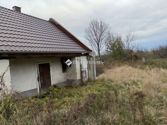 Eladó családi ház, Tésen 18 M Ft, 1 szobás