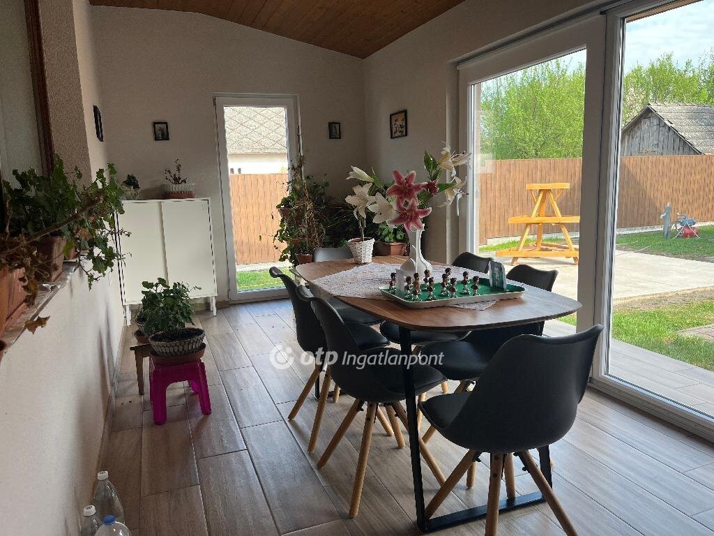 3 bed · 142m² · 58.000.000 ft