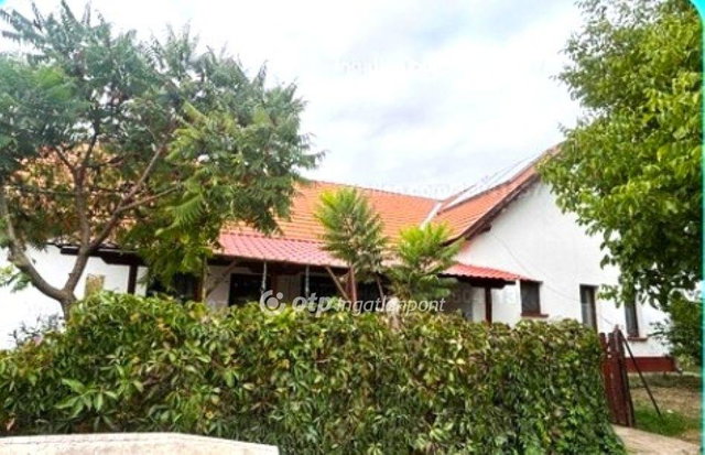 Eladó családi ház, Cserkeszőlőn 45 M Ft, 3 szobás