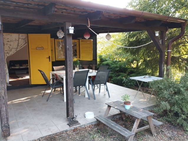 Eladó nyaraló, Esztergomban 16 M Ft, 1 szobás