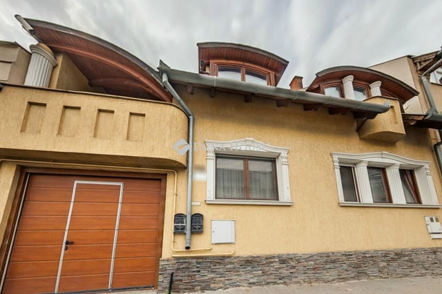 Eladó családi ház, Kecskeméten 115 M Ft, 6 szobás