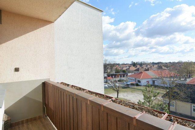 Eladó téglalakás, Kecskeméten 48 M Ft, 2 szobás