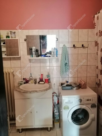 Eladó családi ház, Ácson 65 M Ft, 5 szobás