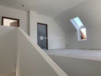 Eladó ikerház, Százhalombattán 135 M Ft, 5 szobás