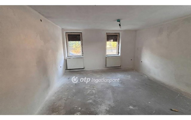 Eladó családi ház, Mosonmagyaróváron 60 M Ft, 2 szobás