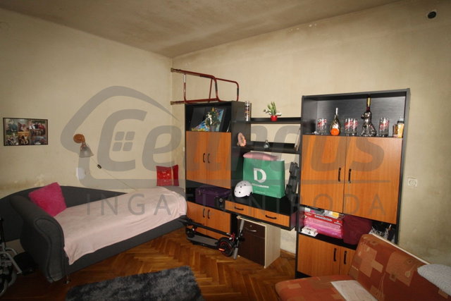 Eladó családi ház, Celldömölkön 26.5 M Ft, 2 szobás