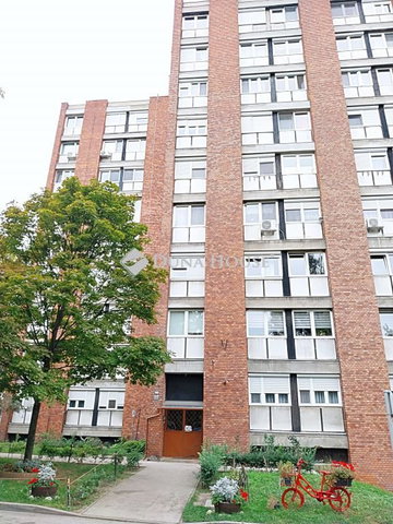 Eladó téglalakás, Tatabányán 33.9 M Ft, 2 szobás