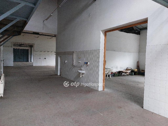 Eladó ipari ingatlan, Mohácson 99 M Ft / költözzbe.hu