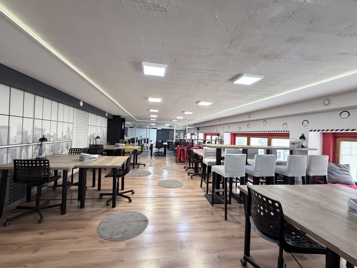 266m² · 1.300.000 ft