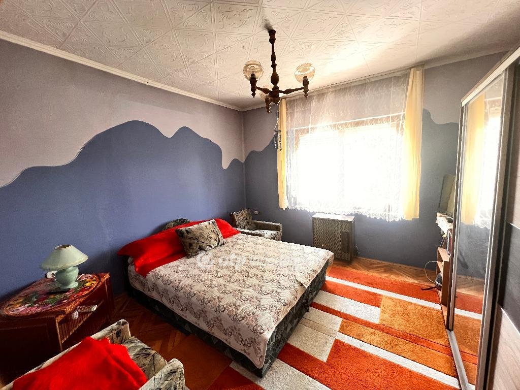 3 bed · 140m² · 31.000.000 ft