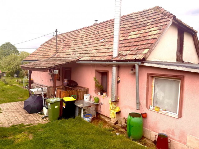 Eladó családi ház, Száron 39 M Ft, 2 szobás
