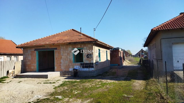 Eladó családi ház, Nagykátán 39.9 M Ft, 4 szobás