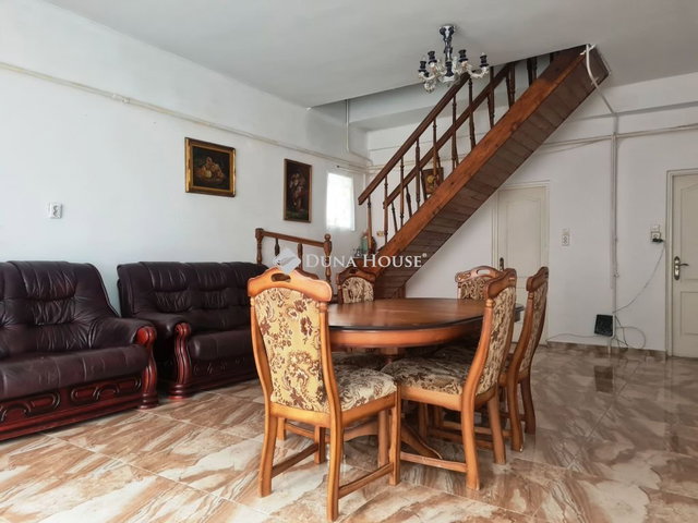 Eladó családi ház, Enyingen 44 M Ft, 6 szobás