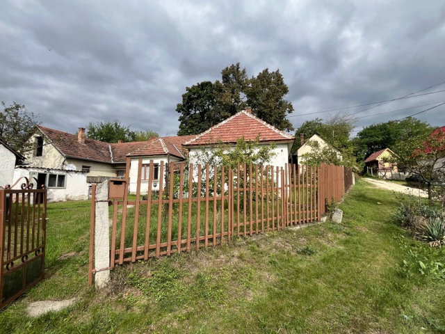 Eladó családi ház, Piliscsabán 39.9 M Ft, 3 szobás