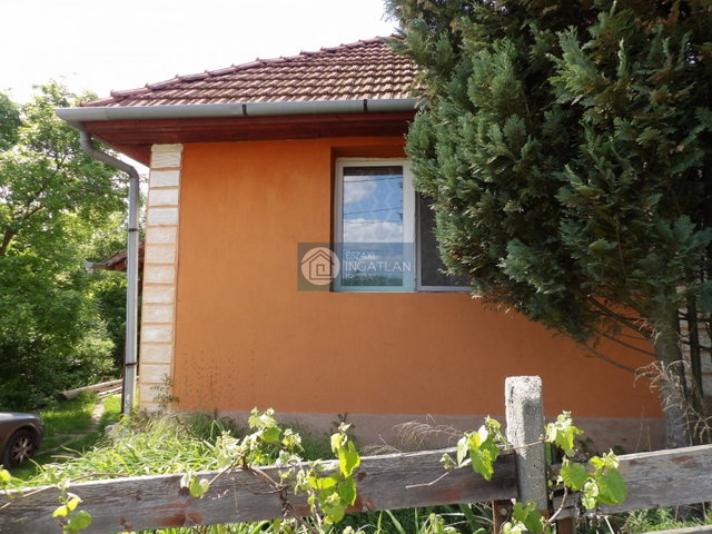 Eladó családi ház, Ózdon 14.8 M Ft, 2 szobás